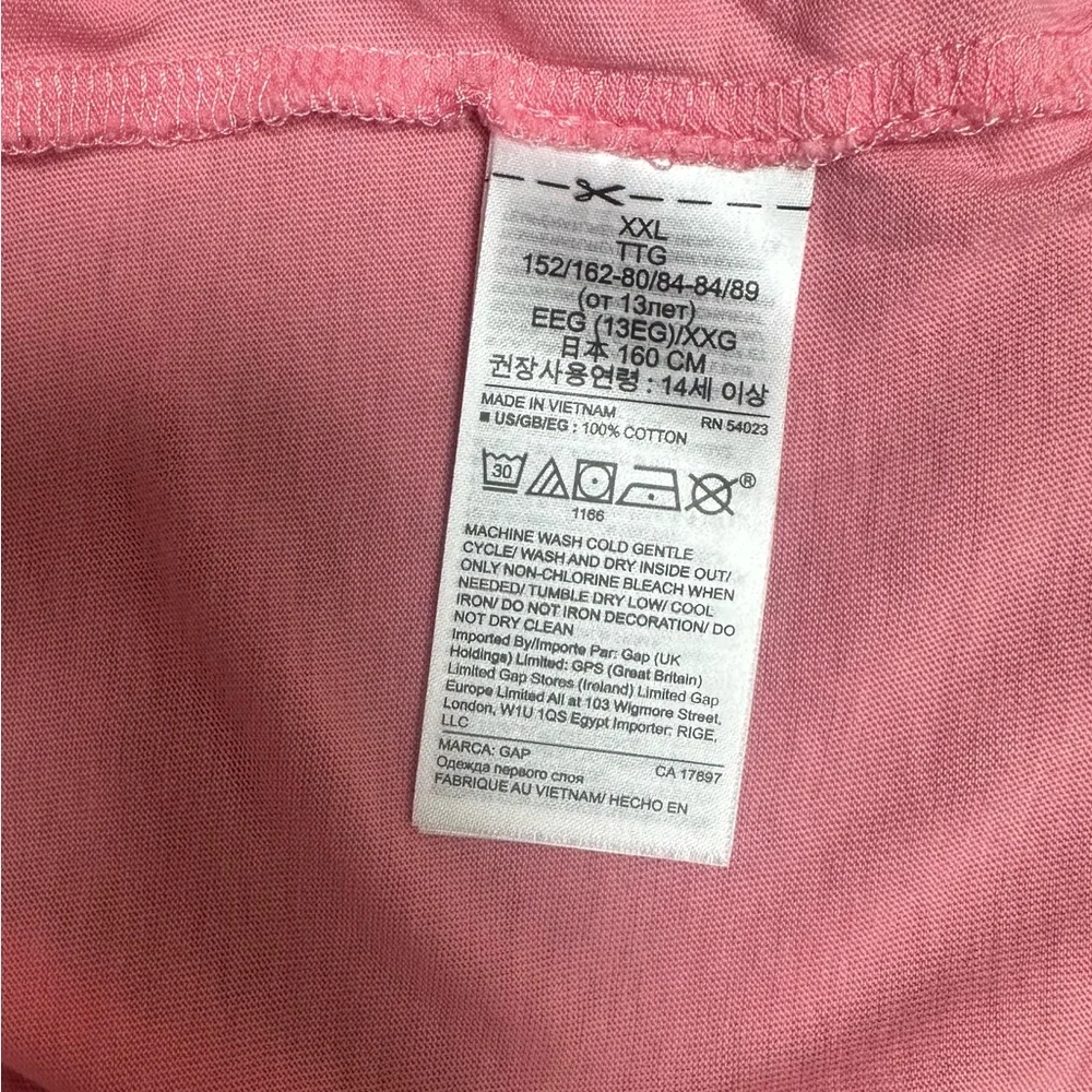 GAP Pink and Blue‎ Heart World Map Flippy Sequin Tee, Size XXL, MSRP $22